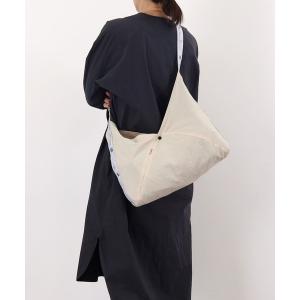 ショルダーバッグ バッグ モノトーンロゴテープｘ軽量ナイロンワンショルダーバッグ／Ａ４対応 レディース メンズ