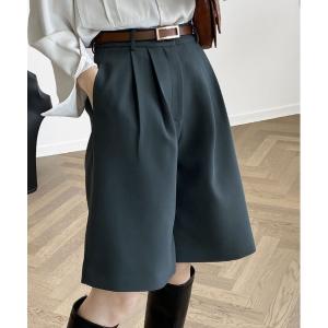 スラックス パンツ ゆるっと上品。大人映えする Aライン スラックス ハーフパンツ レディース