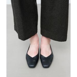パンプス スクエアトゥフラットパンプス