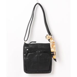 FRED PERRY（フレッドペリー） バーニッシュド レザー サコッシュ