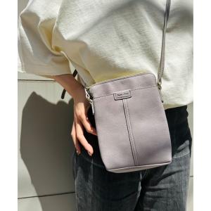 FRED PERRY（フレッドペリー） バーニッシュド レザー サコッシュ