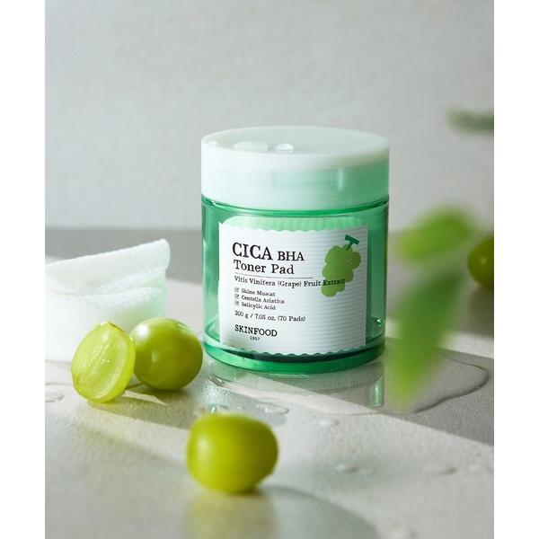 化粧水 スキンフード skinfood シャインマスカット　シカ　BHA　トナーパッド(70枚入り)