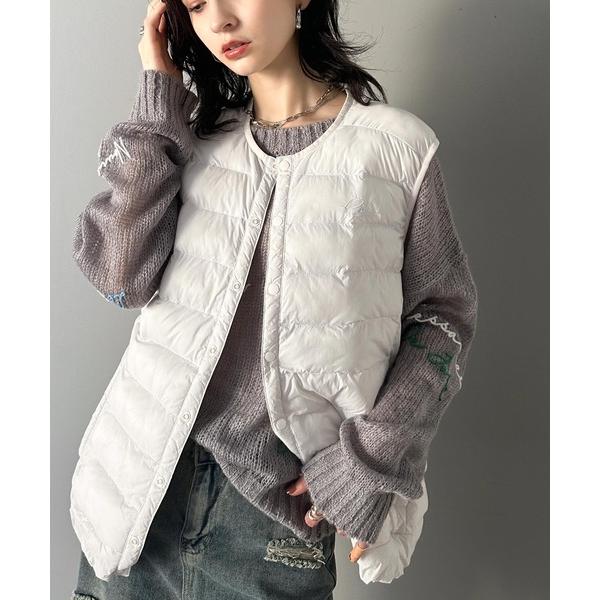 ダウンベスト ベスト 軽やかで女性らしく。胸刺繍スーパーライト中綿ベスト レディース