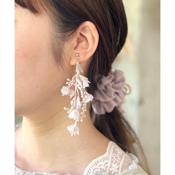 イヤリング くすみピンクのなでしこイヤリング レディース