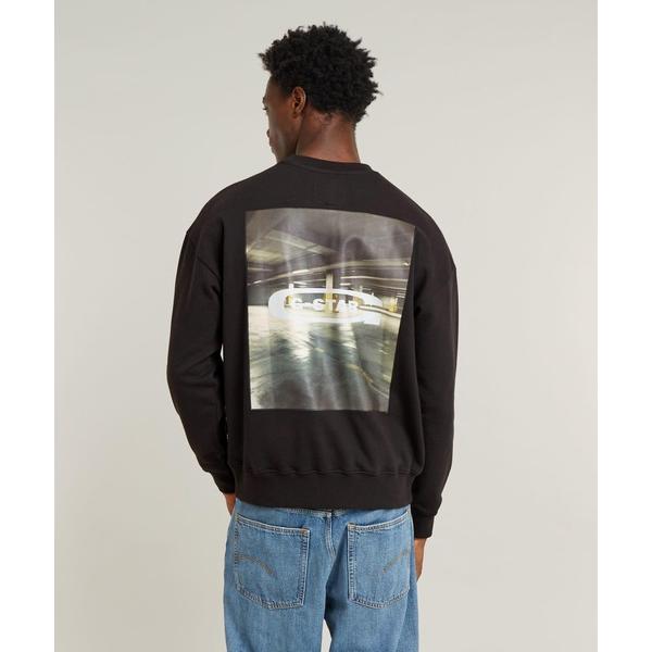 トレーナー スウェット PHOTO BACK PRINT LOOSE SWEATER/フォトバックプ...