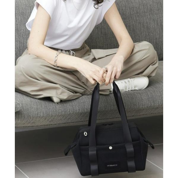 ポーチ 「ARTISAN＆ARTIST」ニュー・デュアリティ/トラぺゾイド　ミディアム レディース ...