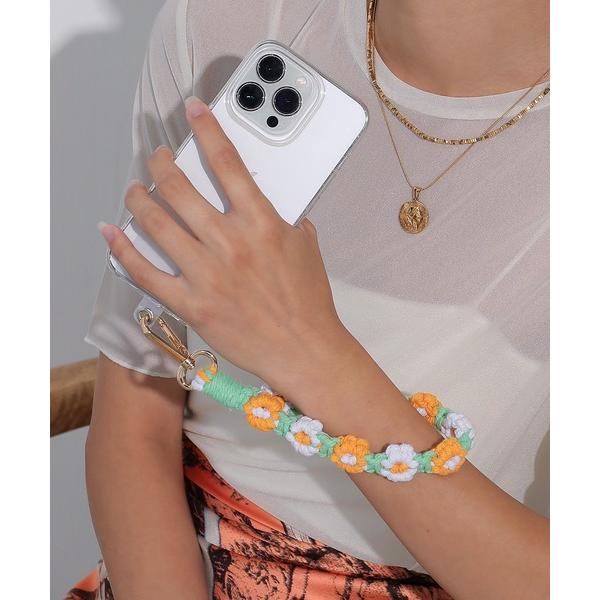 もこもこフラワー　スマホ ショートストラップ