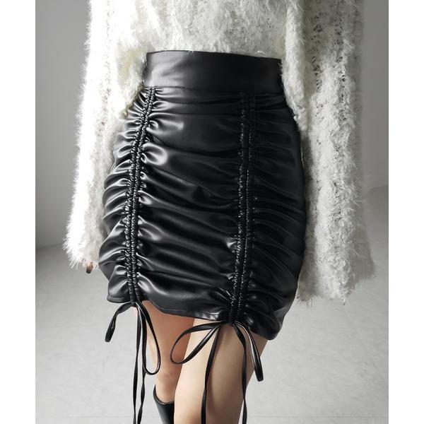 スカート 「 インパン裏地付 」 ストラップダブルリボンフェイクレザーシャーリングミニスカート ／ ...