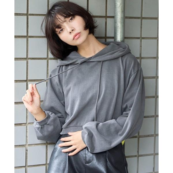 パーカー SHORT ROUND/ピグメントショートグラフィックプルパーカー レディース