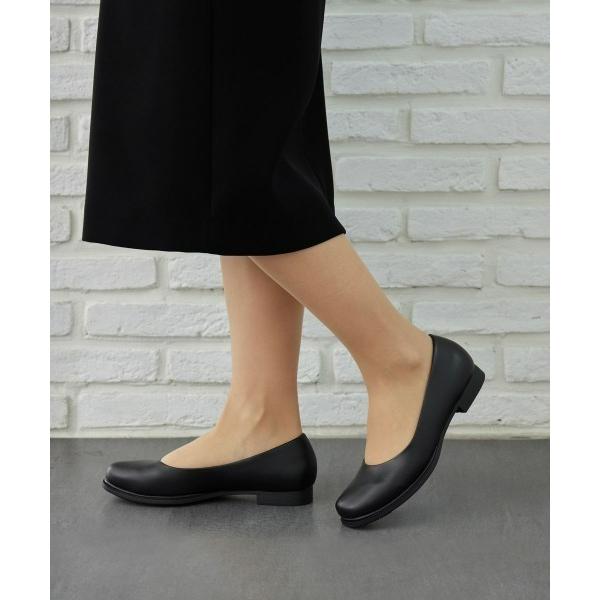 パンプス 仕事もお出かけもこれひとつ！パンプスのようなプレーンデザイン