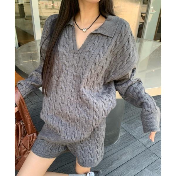 セットアップ セットアップ　ケーブルvネックニット+ショート丈ニットパンツ レディース