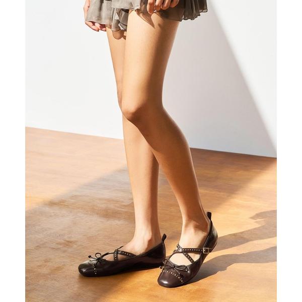 パンプス スタッズ クロスオーバーストラップメリージェーンフラット