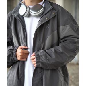 【Columbia コロンビア】ヴィンテージナイロンジャケット XL y2k Columbia（コロンビア） ナイロンジャケット 「ヴィンテージ古着」Y2K