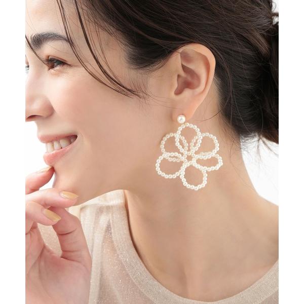 ピアス 「ecru」　パールフラワーモチーフピアス レディース