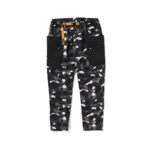 A BATHING APE（アベイシングエイプ） パンツ TREE EDGE CAMO RELAXED