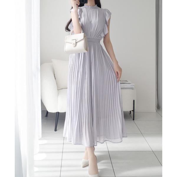 ワンピース 「mily bilet」涼やかでドラマチックな揺れが、夏の陽射しに映える。プリーツ加工シ...