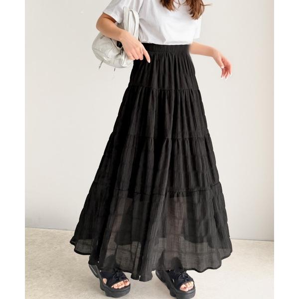 スカート 大人のナチュラルスタイル。ぽこぽこワッシャー加工4段ティアードフレアロングスカート