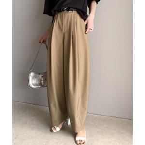 パンツ 上品なカーブラインで魅了する。コクーンシ...の商品画像