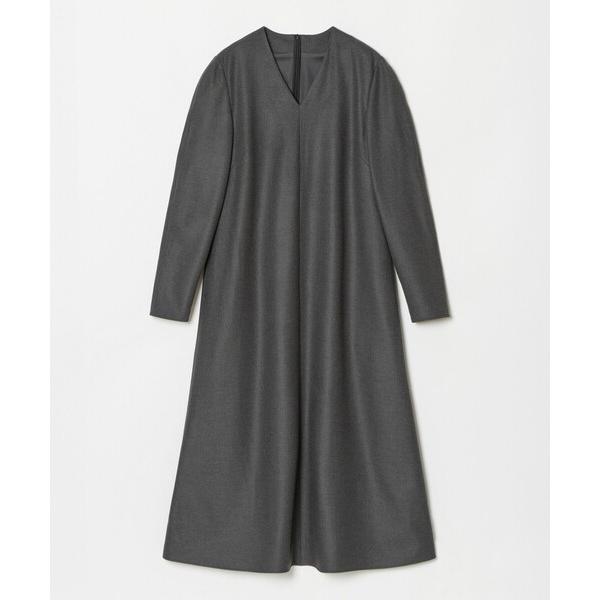 ワンピース Vネックトラペーズワンピース