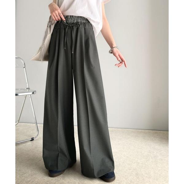 スラックス パンツ トレンドをひとさじ。ウエストが主役のワイドパンツ。ダブルウエストイージーパンツ（...