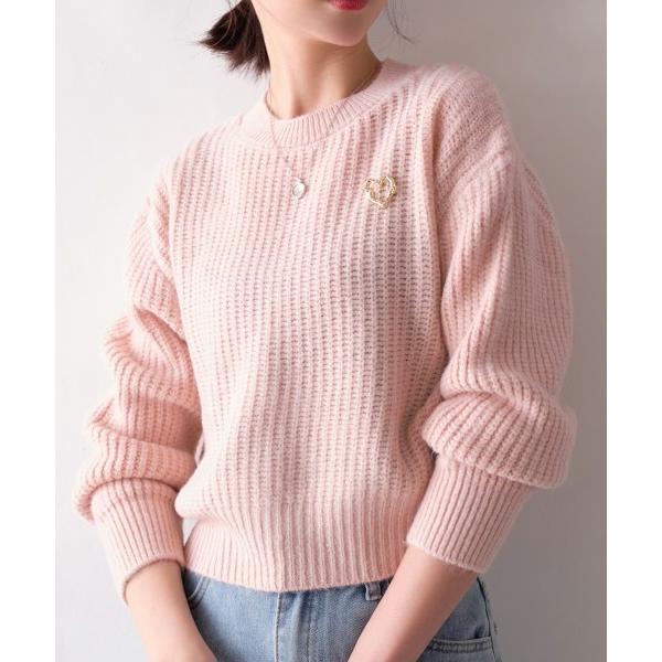 ニット セーター ハートブローチ付き　クルーネックニットトップス レディース