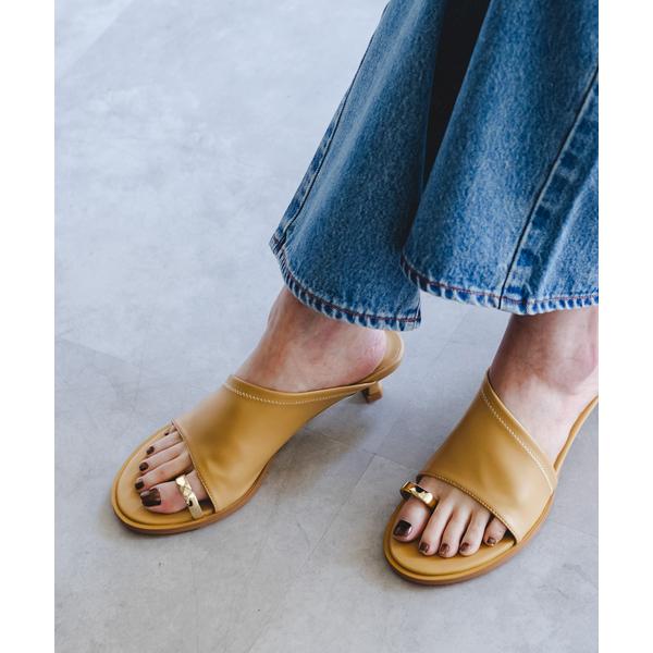 サンダル LE VERNIS/ルベルニ Toe ring sandals レディース