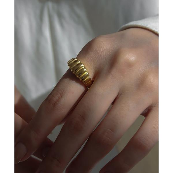 指輪 リング ＊ 金属アレルギー対応 ウェーブデザインリング レディース