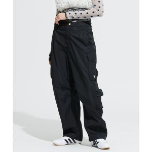 未使用　アディダス オリジナルス ナイロン カーゴパンツ サイズ2XL 美品 adidas アディダスオリジナルス ナイロンジョガーパンツ