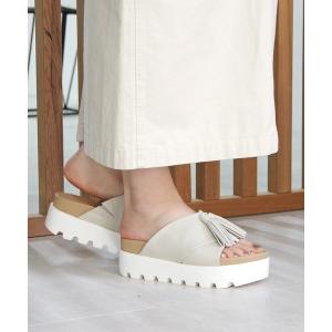 サンダル MINNETONKA ミネトンカ / タッセルボリュームサンダル レディース