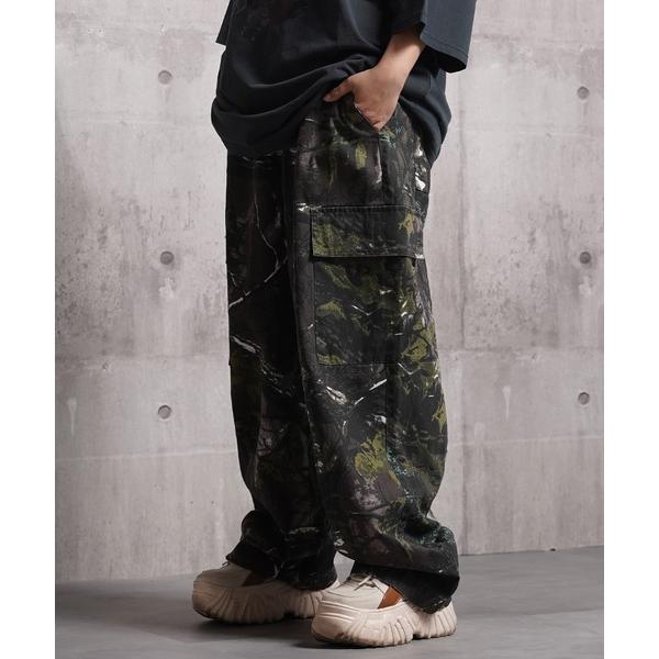 カーゴパンツ ストーンウォッシュ 迷彩ワイドカーゴパンツ / Stonewashed Camoufl...