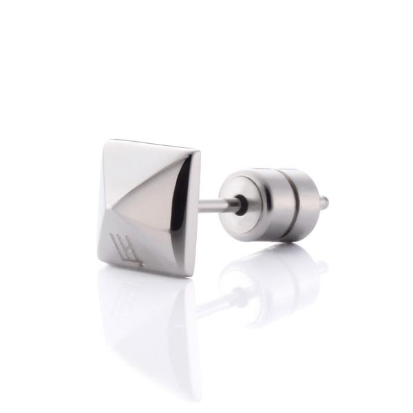 ピアス 「限定展開」“LH-1”ピラミッドスタッズピアス/サージカルステンレス（金属アレルギー対応）...