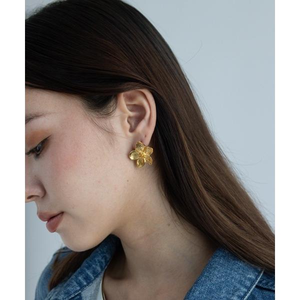 ピアス 金属アレルギー対応 ミディアムフラワーモチーフピアス レディース