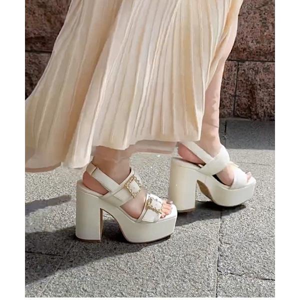 サンダル 「R＆E」ビジューバックルベルトスクエアトゥチャンキーヒールサンダル レディース