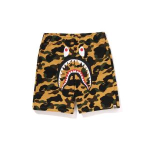 A BATHING APE（アベイシングエイプ） パンツ CRAZY CAMO SHARK SWEAT