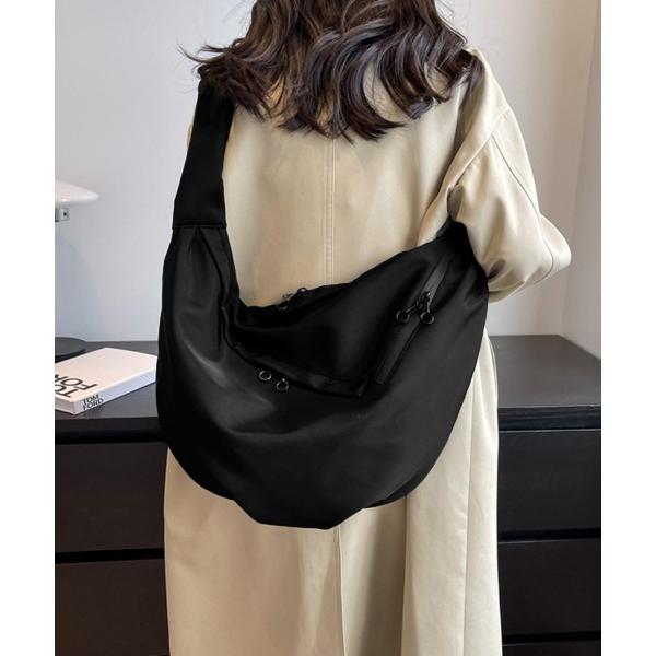 ショルダーバッグ バッグ 三日月型ショルダーバッグ大容量ナイロン鞄 レディース