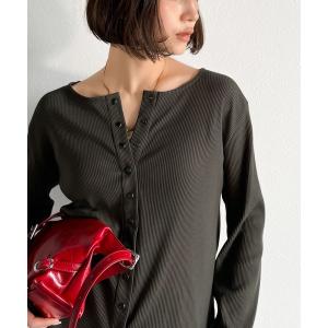 tシャツ 大人の余裕を纏う。前後2wayドットボタンリブ素材カーディガン（長袖） レディース