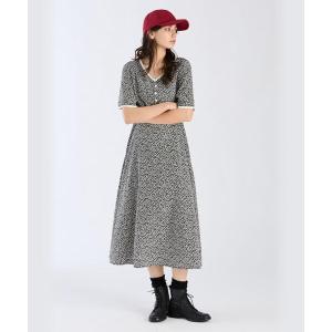 BURBERRY BLUE LABEL（バーバリーブルーレーベル） ストライプ柄シャツ