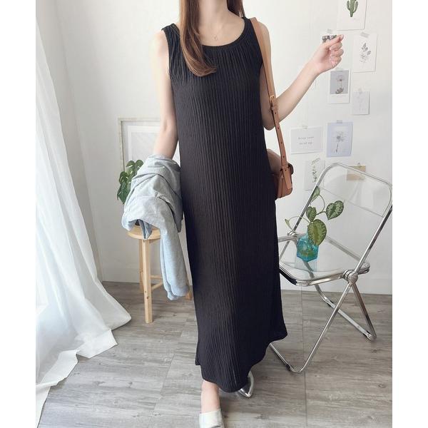 ワンピース シンプル華やか羽織もの着用で通年着られるのが嬉しい♪　シャーリングタッチロングワンピース