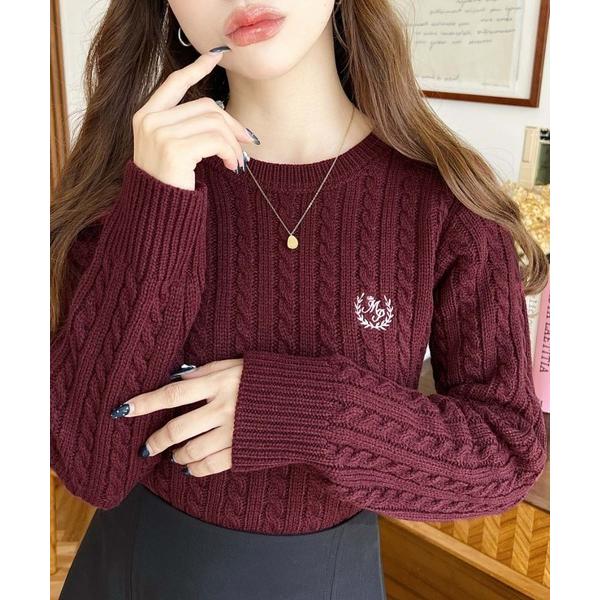 ニット セーター 刺繍入りケーブルショート丈ニットプルオーバー レディース