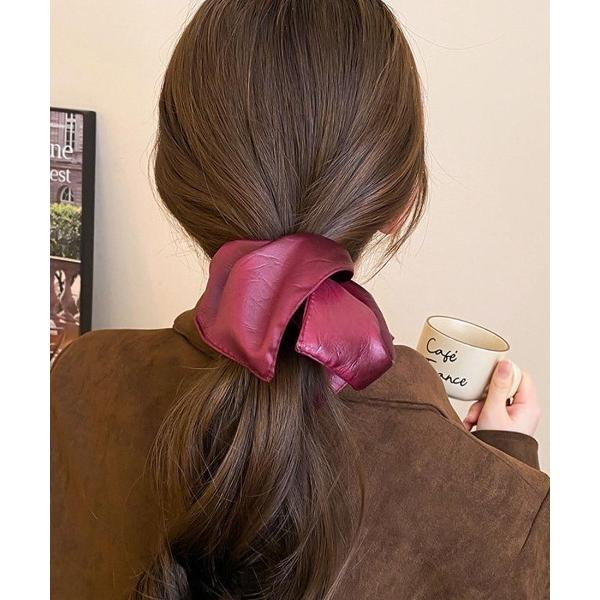 シュシュ ツヤ感が魅力のリボンシュシュ