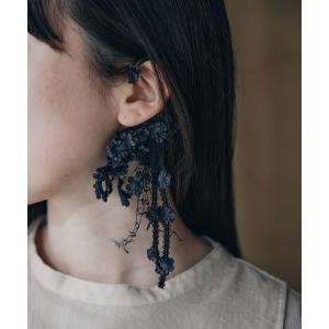 イヤーカフ 小さなお花のイヤーフック レディース