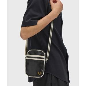 FRED PERRY（フレッドペリー） ショルダーバッグ Smooth Leather