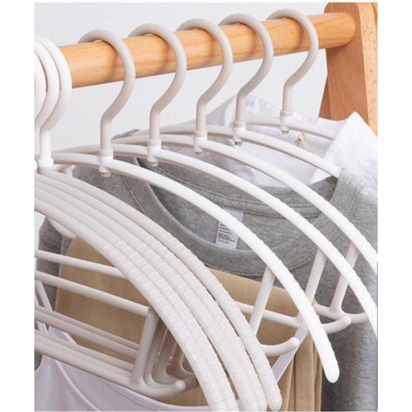 収納 FReePLACe/ラウンド 滑り止め ハンガー 5本セット X12577