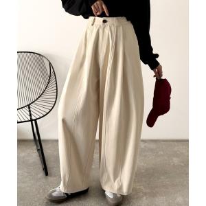 パンツ 「JaVaジャバコラボ」カーブで魅せる、抜け感シルエット。綿100％コットンツイルバレルレッグタックパンツ レディース