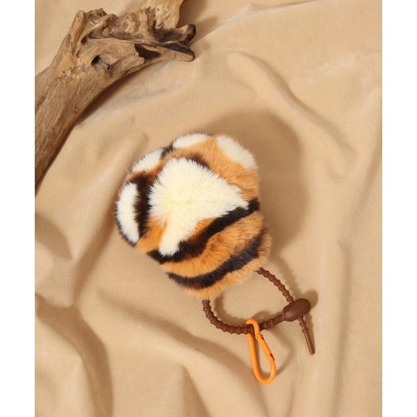 チャーム とらさん肉球モチーフレッキスファーチャーム　キーホルダー もこもこ レディース