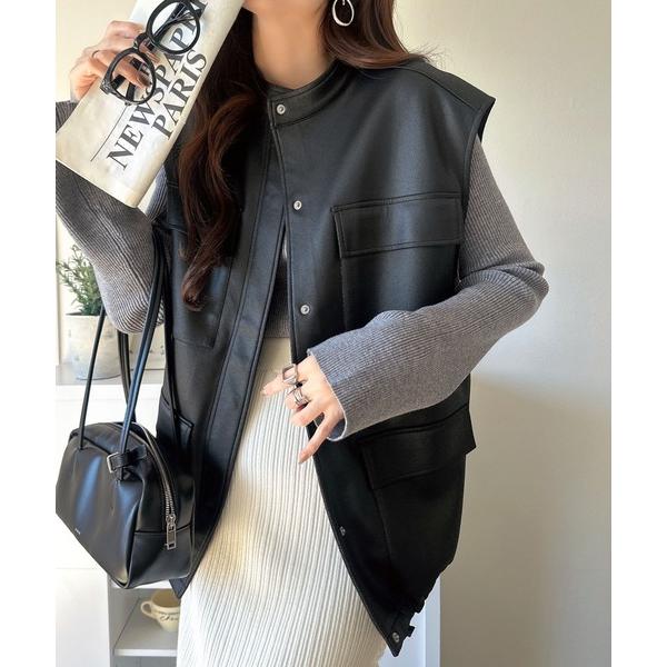 ベスト ジレ 羽織るだけで、モードな存在感。BIGポケットレザー風加工スエードルーズベスト レディー...