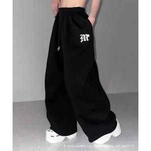 スウェットパンツ ジャージ 「 HELLO KITTY × me+em select 」ハローキティM LOGO ワイドスウェットパンツ ／ Hell