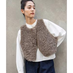 コート アウター カーリーフェイクファー×シープボアリバーシブルジレ レディース