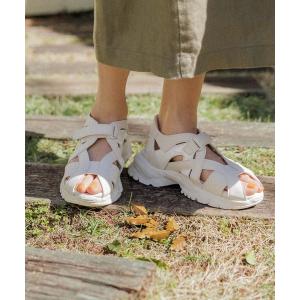 「niko and...」 フラットサンダル MEDIUM アイボリー レディース