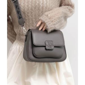 ショルダーバッグ バッグ エンボスモノグラムショルダーバッグ レディース